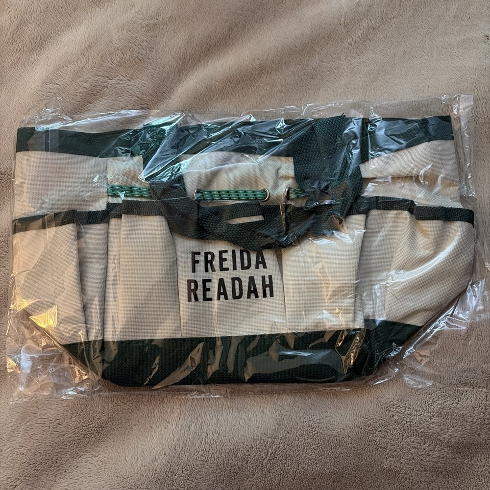Official Freida McFadden "FREIDA READAH" Gardening‎ Bag 2026 Dear Debbie Promo